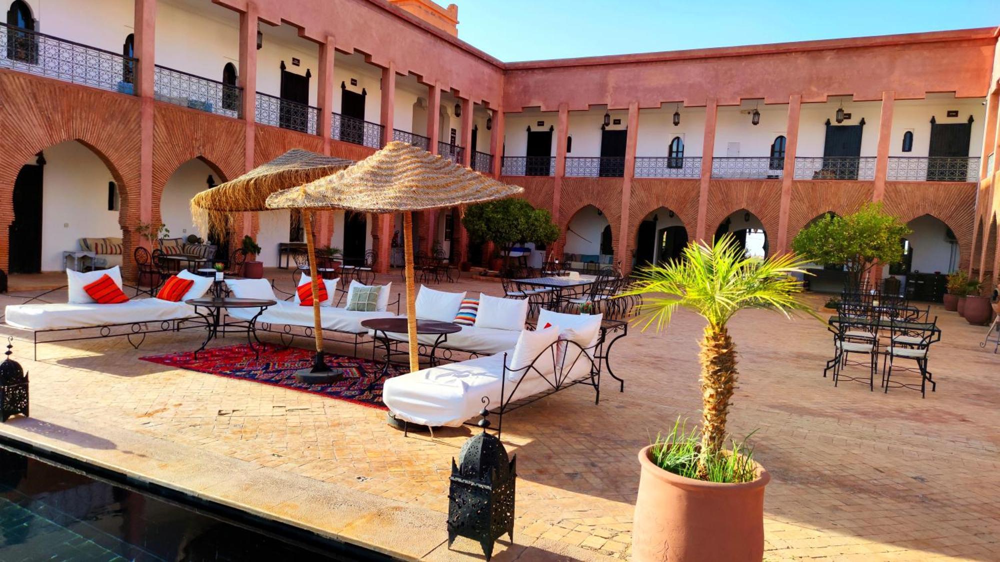 Kasbah Caracalla Bed & Breakfast Ait Zat Ngoại thất bức ảnh